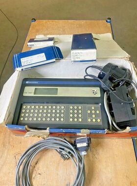 Télémécanique TSX T407 10 + TSX17ACC7 + 2 x TS4 50 F + TS