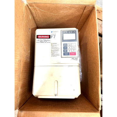 YASKAWA VARISPEED F7 CIMR-F7U4011F-086 CIMR-F7U4011