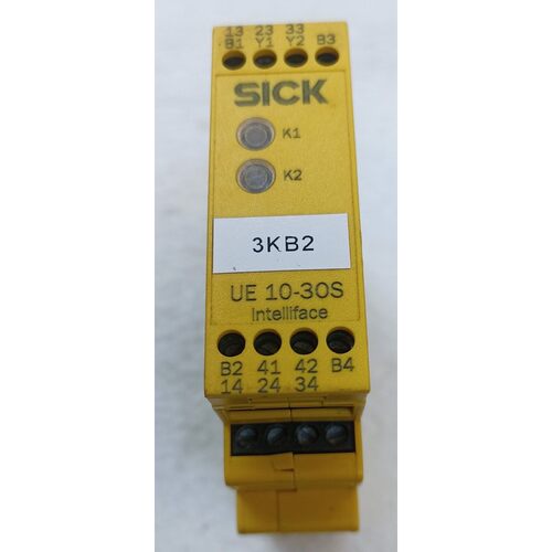 SICK SAFETY RELAY UE 10-30S2D0