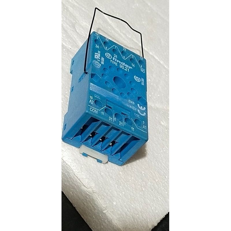Finder 90.21 插座 11 针 DIN 导轨安装继电器 10A 250V 控制器发