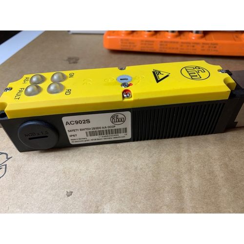 1 x Ifm Electronic AC902S .Safetyswitch 2SI3DO A/AOCCP