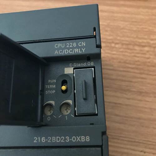 216-2BD23-0XB8 CPU226 CN PLC工控模块 AC/DC/RLY议价维修