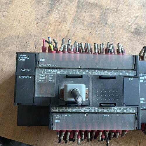 CP1H-X40DR-A CP1W-16ER CP1W-DA021 CP1W-20EDR1 PLC议价维修