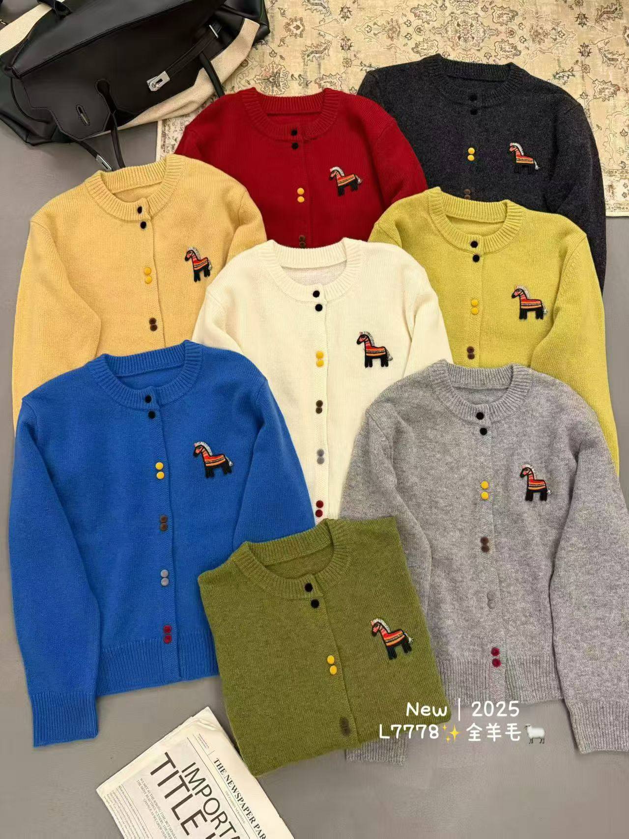 新年款马年大红秋冬韩版宽松显瘦百搭纯色圆领针织开衫毛衣外套内