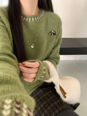 秋冬韩版宽松显瘦百搭撞色圆领针织衫女毛衣打底外穿上衣钩花胸针