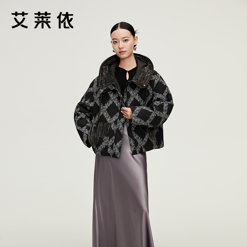 艾莱依蝶恋花短款羽绒服商场同款重工绣花时尚优雅复古秋冬外套女