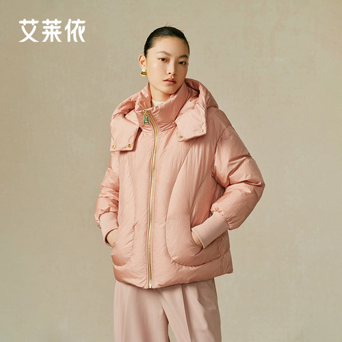 艾莱依国风短款连帽绗缝羽绒服