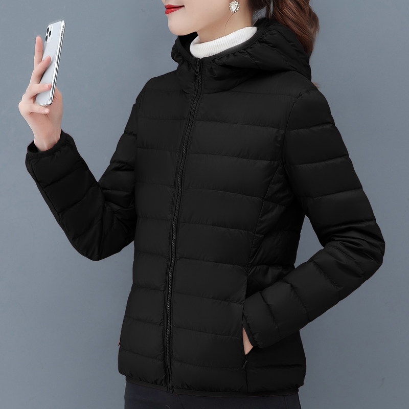 羽绒服2025年新款爆款女式时尚洋气黑色轻薄修身中年妈妈冬季外套