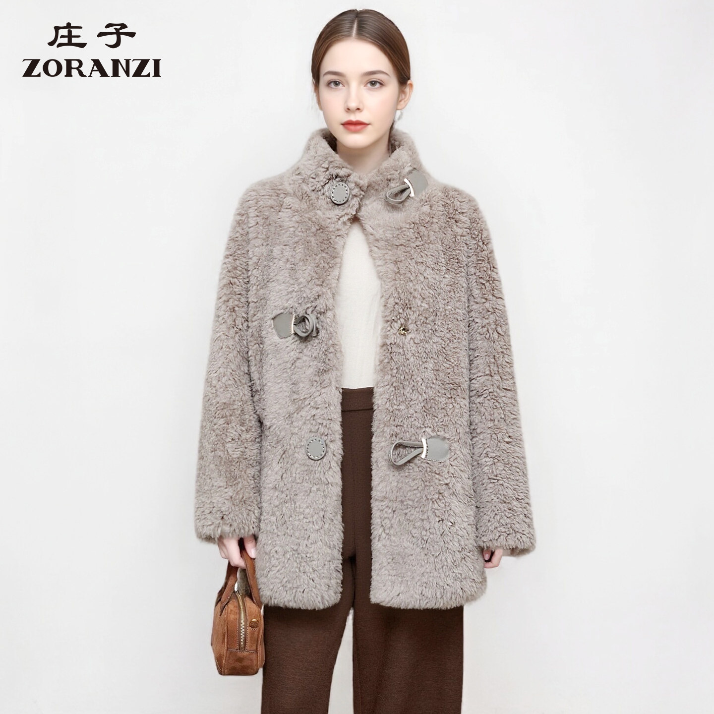 ZORANZI庄子女装冬季绵羊毛复古牛角扣毛绒保暖外套大衣WPU3611D