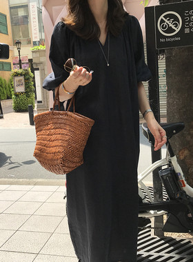 韩系清冷V领五分袖显瘦连衣裙