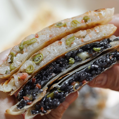悟空家脆皮豇豆饼乌米青豆饼腊肠五彩糯米煎饼儿童早餐江浙小吃