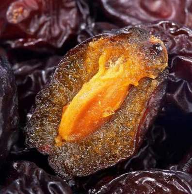 新疆特产自然风干西梅干