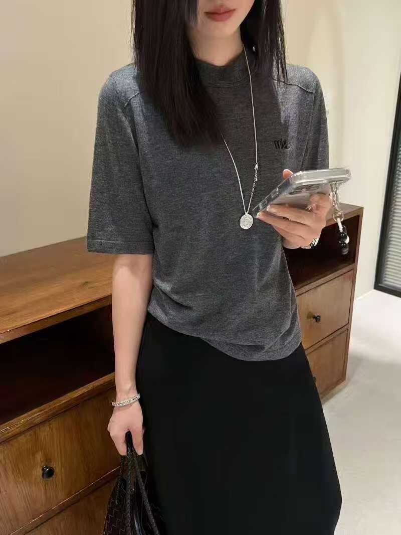 韩国货现货2025秋新款洋气百搭显瘦中袖刺绣字母半高领羊毛针织衫