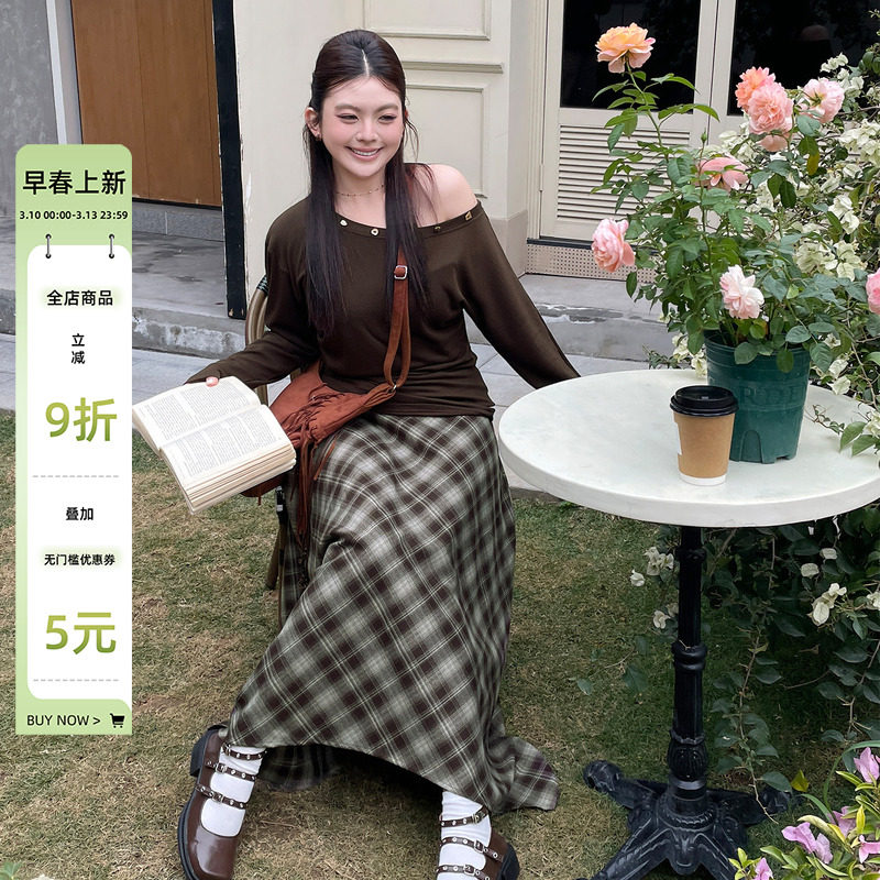 早春新款女装漂亮套装大码斜肩显瘦上衣绝美巨好看半身裙子两件套