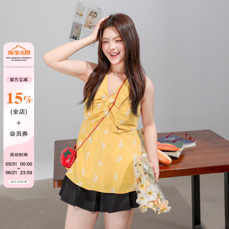 胖mm大码女装韩系漂亮设计感吊带背心巨显瘦辣妹露肩v领碎花上衣