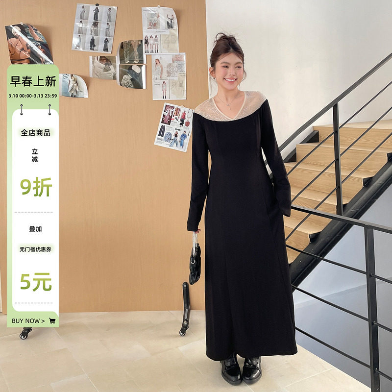 2026新款女装大方得体绝美连衣裙春款设计感丝绒烫钻巨显瘦长裙子