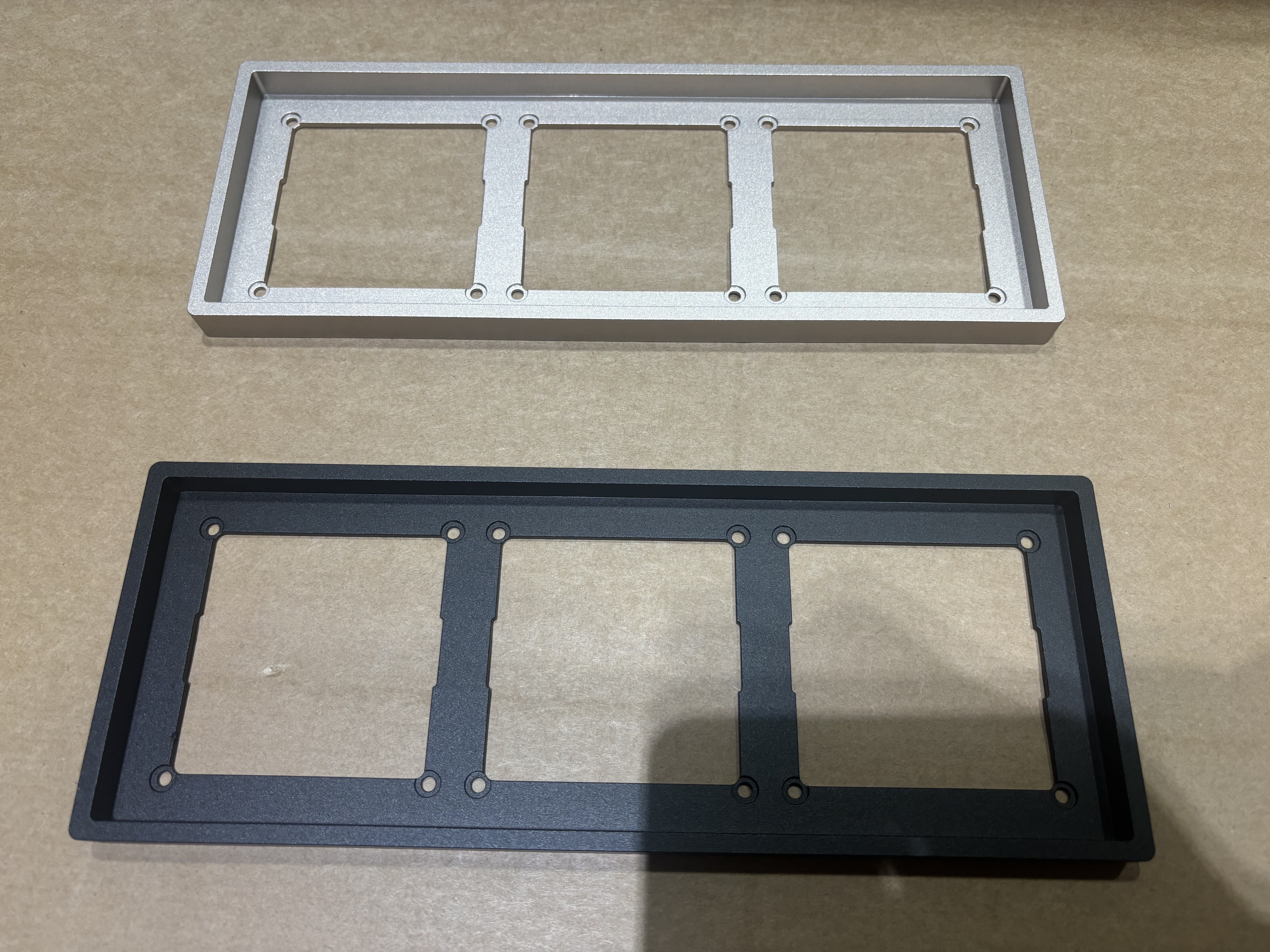 86横竖版家装嵌入式床屏开关插座铝合金喷砂一体成型金属装饰框