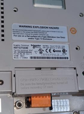 9成新施耐德触摸屏XBTGT5330/XBT0RT5320包好现货询价XBTORT5320