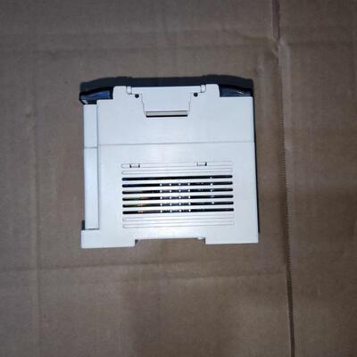 9成新台达plcDVP16 20 40 48 32 64 80EH00R/T T3 R3 T2 R2/HM11N