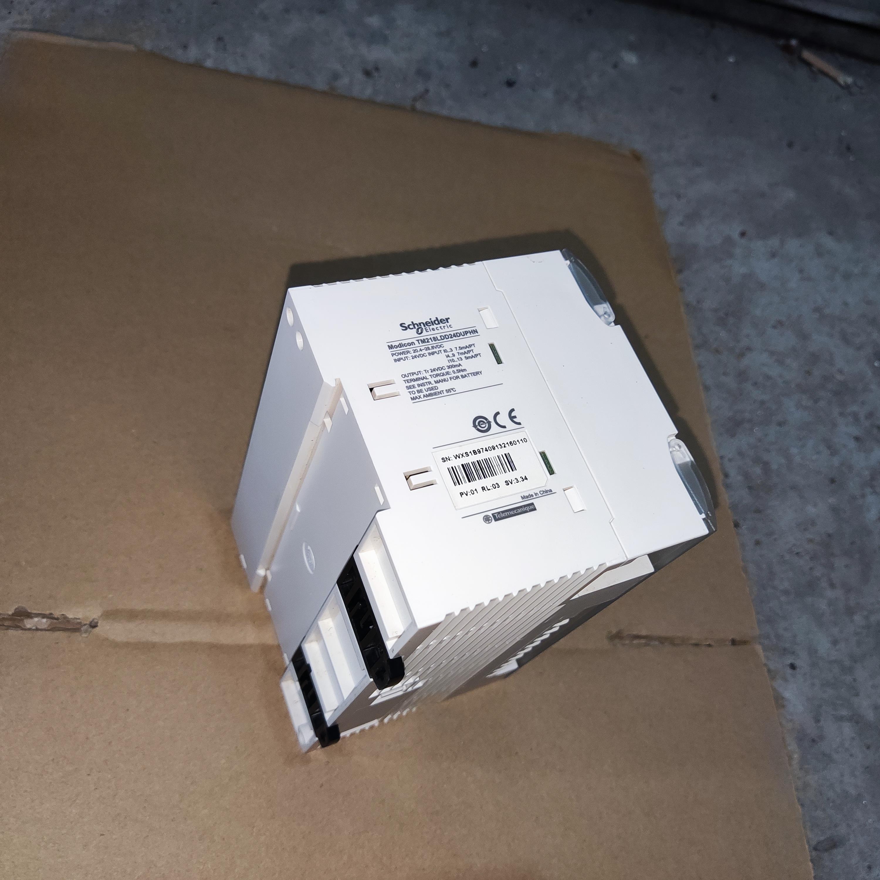 施耐德PLC控制器TM218LDA LDAE 40 24 16 60 DRN DRHN DRPHN现货