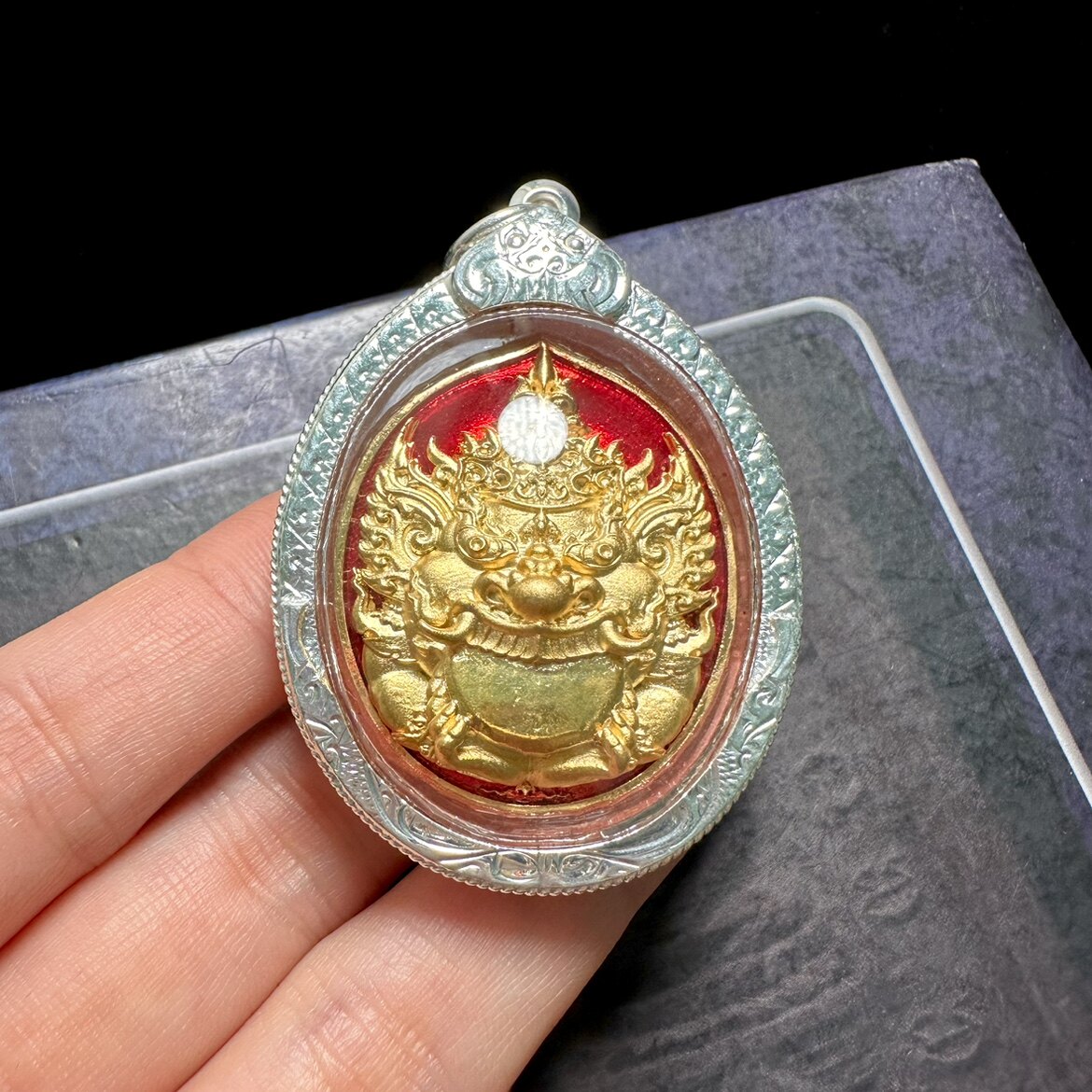 泰国佛牌 龙婆Gee 禅南 马哈苏拉萨 2558年 拉胡天神 带萨玛空卡