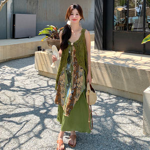 绿色碎花吊带连衣裙女2025新款夏日绝美海边度假风开衫长裙两件套图片