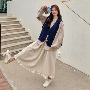 慵懒风碎花衬衫牛仔马甲套装裙女2025秋季新款小个子半身裙三件套图片