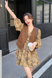 复古碎花连衣裙春秋女2025新款麂皮绒马甲超好看小个子图片