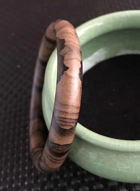 虎斑纹菩萨棋沉香手镯女素圈复古