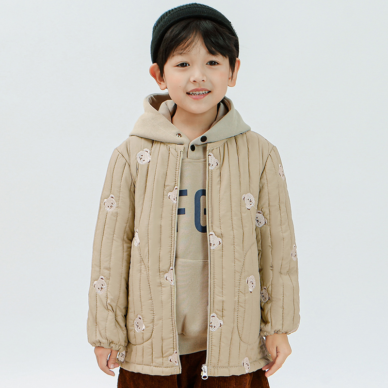 儿童洋气防水防污绣花罩衣