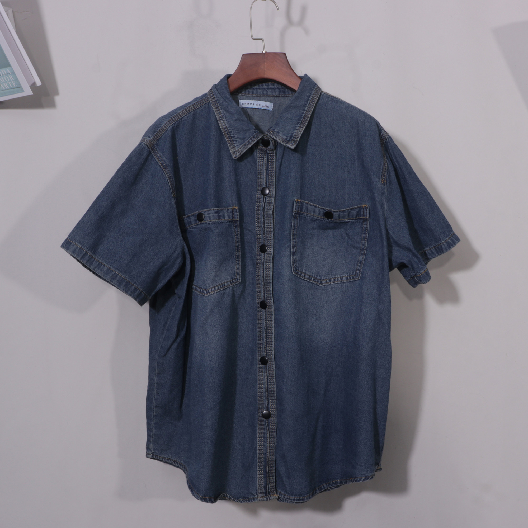 牛仔蓝短袖衬衫女夏季男朋友风设计感重工衬衣港风复古上衣图片