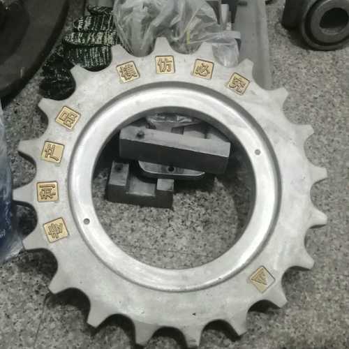 工厂现货直销EC140挖掘机配件驱动齿驱动轮  挖机底盘件齿轮齿圈
