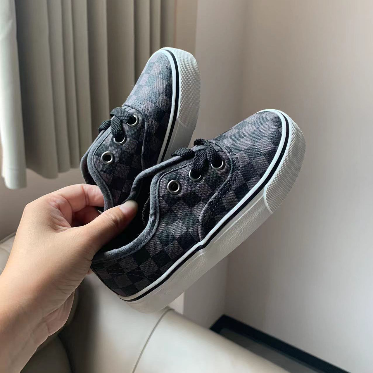 新款男女童小中大童帆布硫化鞋免系带一脚蹬防滑透气格子万斯同款