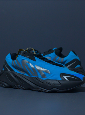 Adidas Yeezy Boost 700 MNVN 椰子黑蓝男子复古潮流休闲鞋GZ3079