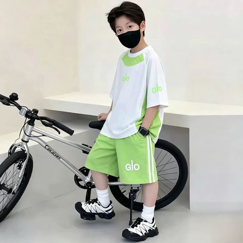 Glo绿拼白速干套装