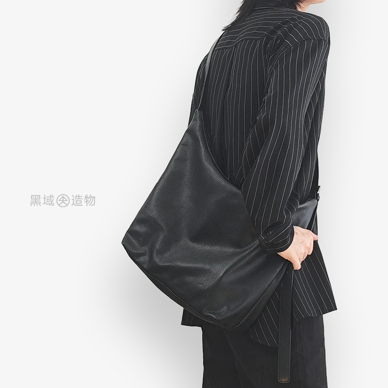 原生态小牛皮，筋骨软糯大斜挎包