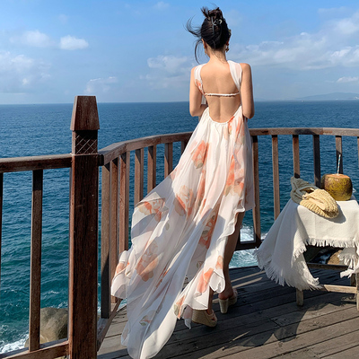 抹胸连衣裙女夏季轻奢高级感荷叶边碎花大摆裙性感露背度假风长裙