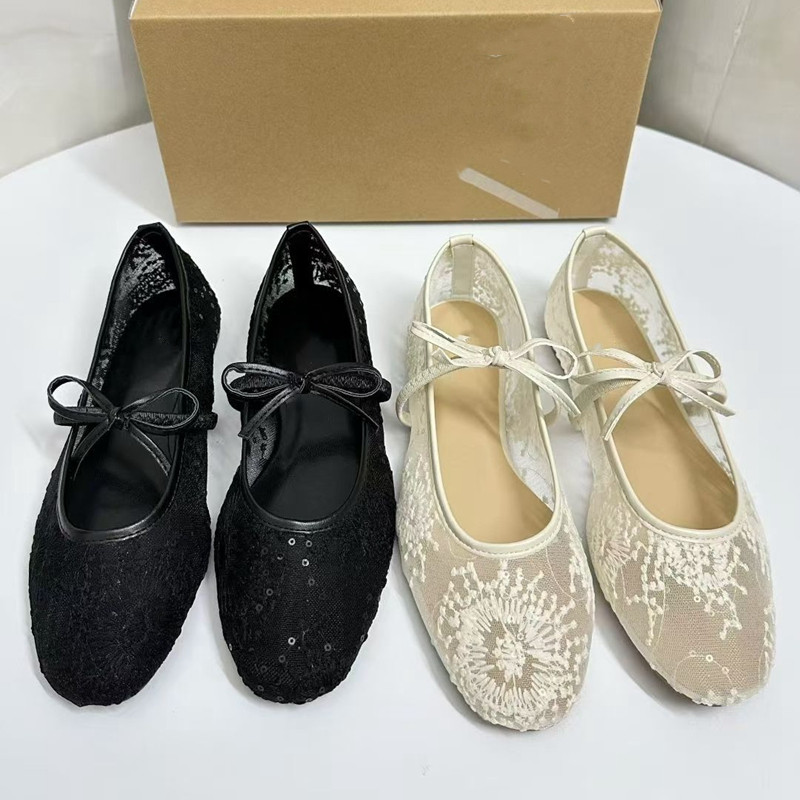 西班牙2026春新款时尚外穿芭蕾舞黑色单鞋网面刺绣浅口圆头平底鞋