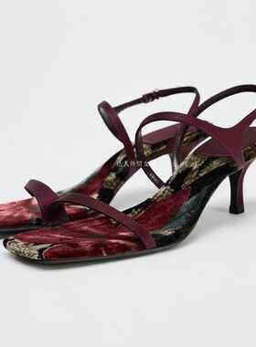 西班牙2025夏季新品一字带中空女鞋绛红色天鹅绒图案装饰细跟凉鞋