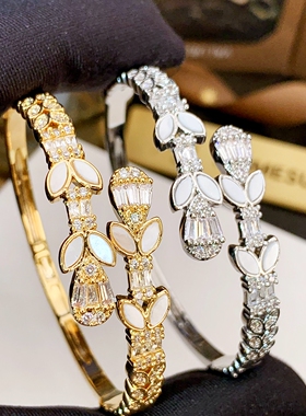 2026年新款麦穗满钻手镯子女轻奢小众精致高级感叠戴手饰手环手链