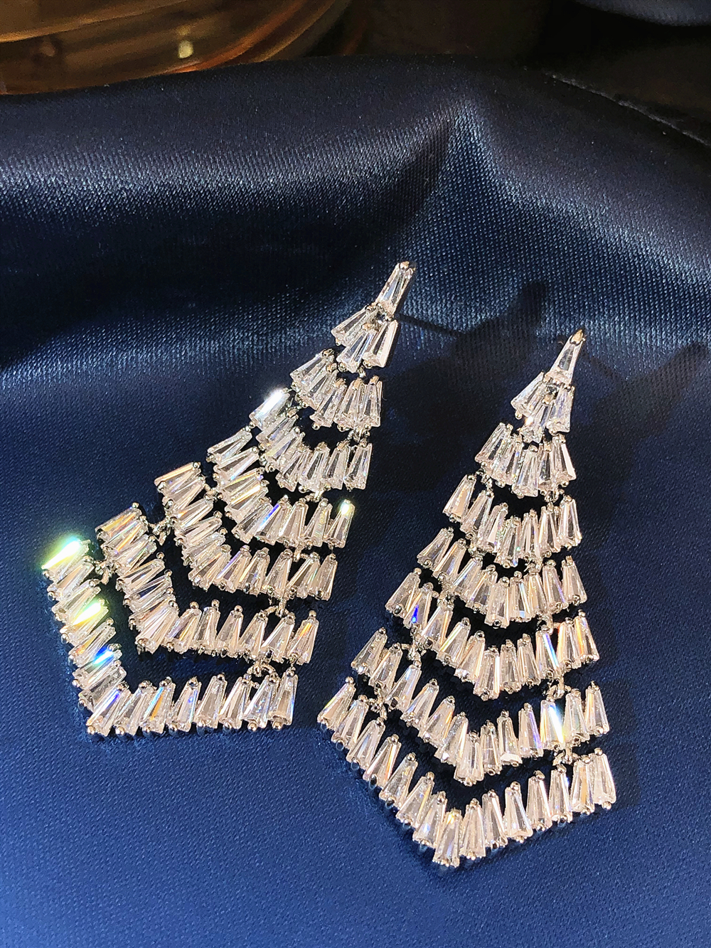 闪钻扇形耳环轻奢小众高级耳钉