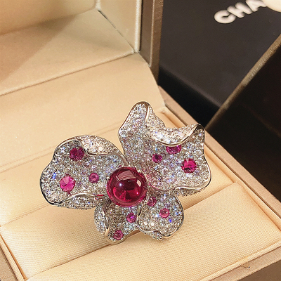 夸张复古红宝石花蕊开口戒指