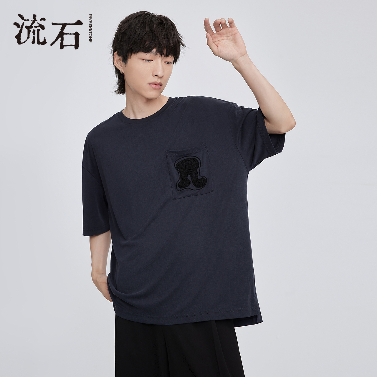 RS流石男装莫代尔刺绣刺绣T恤