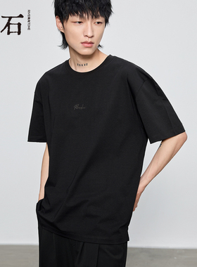 RS流石男装休闲黑色刺绣短袖T恤2026新款夏季百搭透气设计感上衣