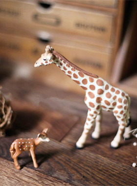 欧式风森系彩绘树脂橱窗装饰品