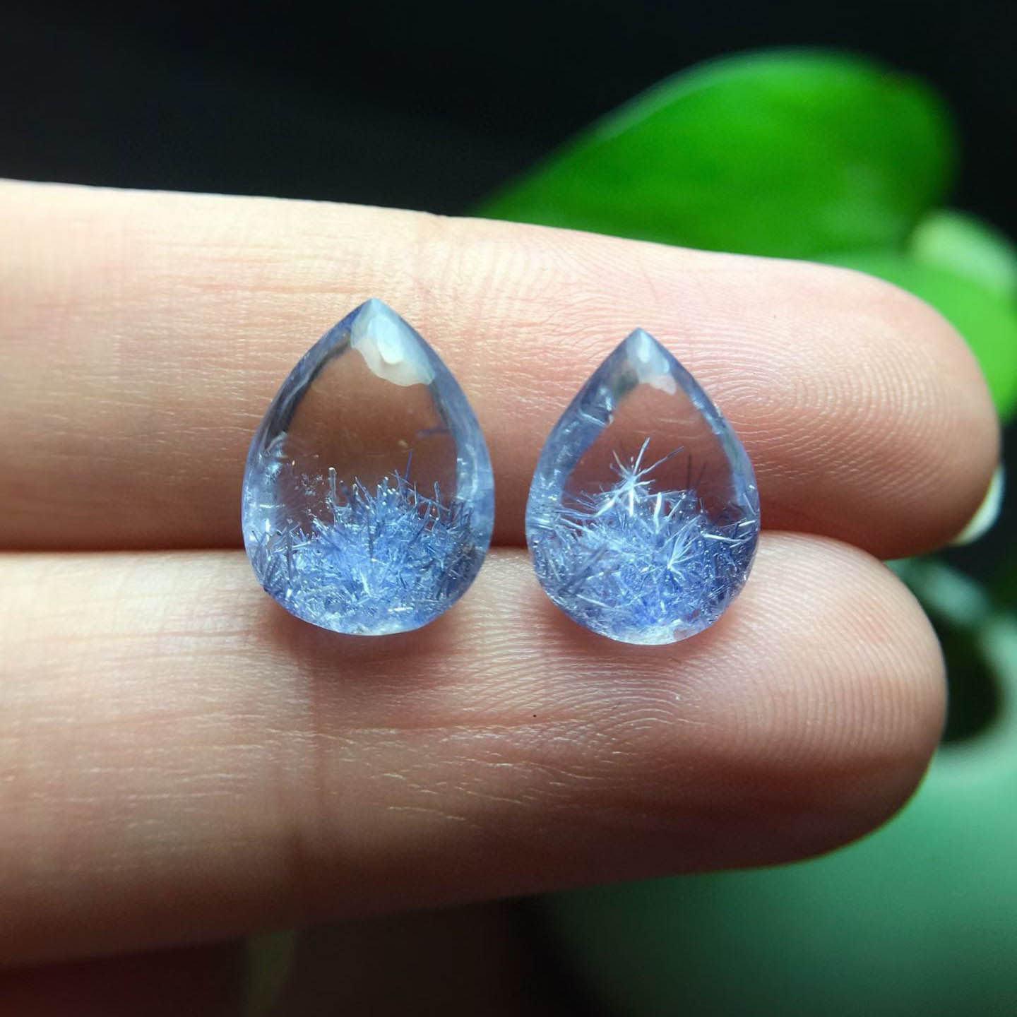 魅晶天然水晶晶体通透蓝发晶水滴一对，源自连云港的珍贵宝石