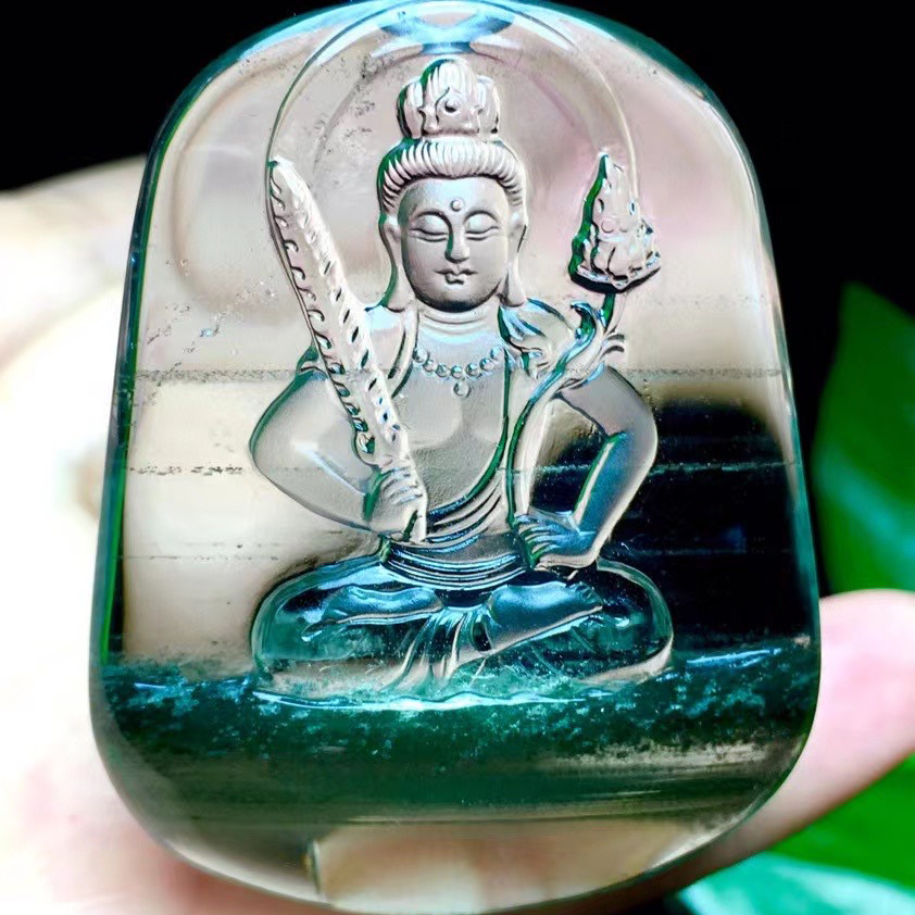 魅晶天然原矿水晶晶体通透千层绿幽灵雕刻虚空藏菩萨吊坠