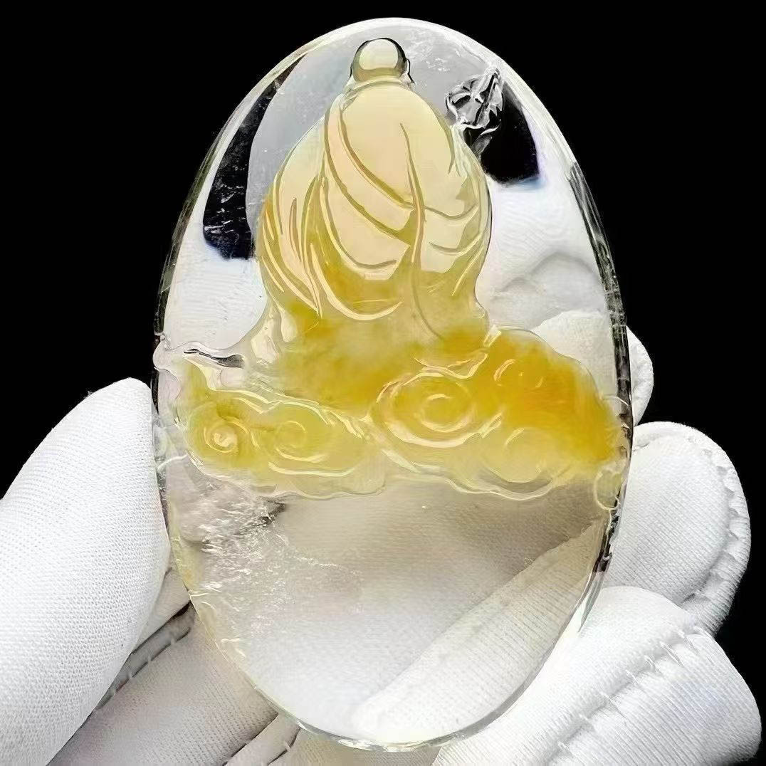 魅晶天然水晶黄兔毛佛吊坠