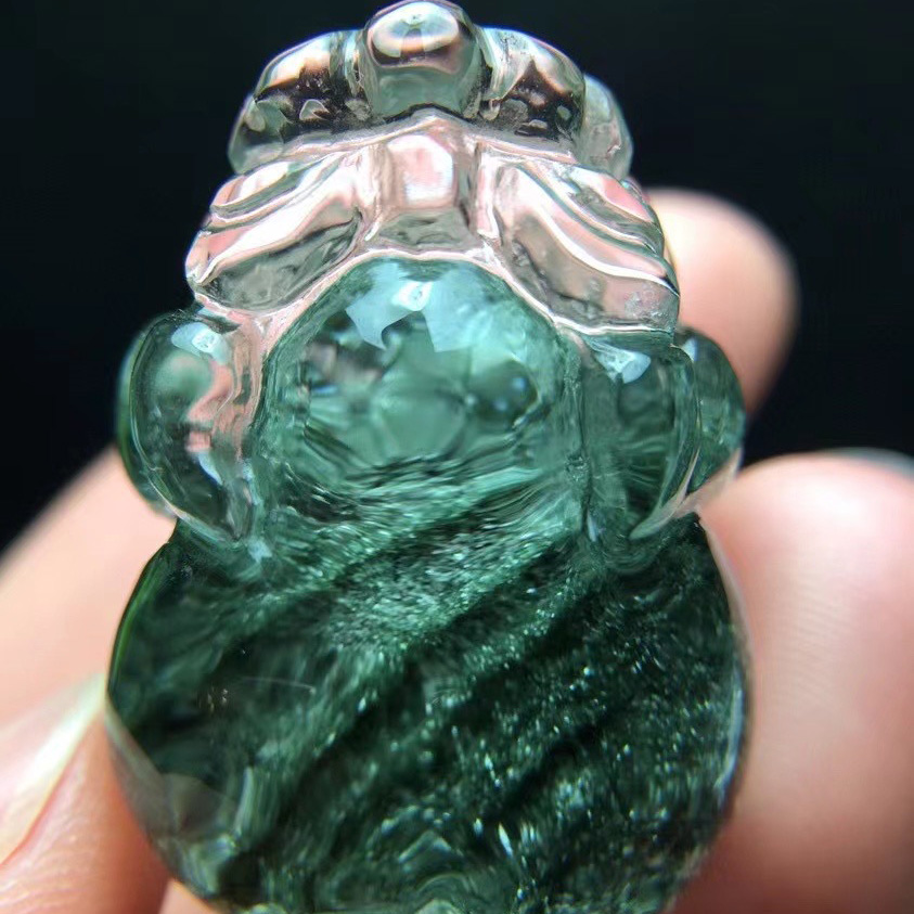 魅晶天然原矿水晶晶体通透千层绿幽灵聚宝盆雕刻貔貅吊坠