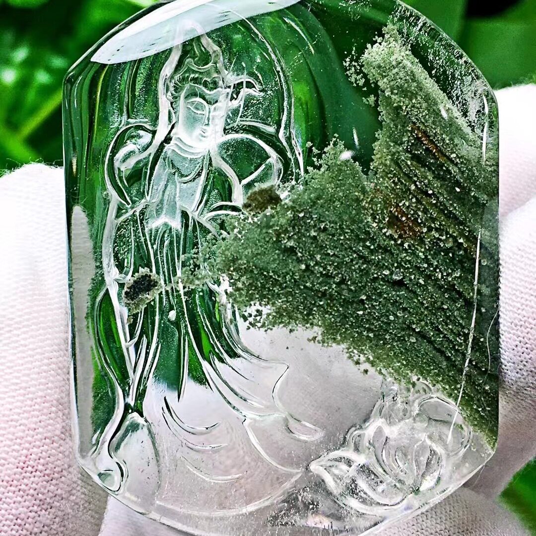 魅晶天然水晶晶体通透巴西老矿千层山绿幽灵观音吊坠